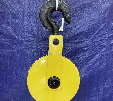 m&oacute;c cẩu h&agrave;ng 3 tấn