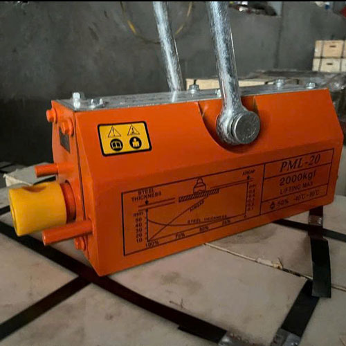 nam châm nâng tay gạt 2 tấn pml-20